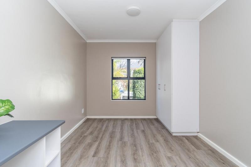 2 Bedroom Property for Sale in Rondebosch Western Cape